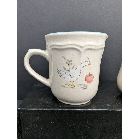 Inter-national Tableworks Stoneware Marmalade Creamer Jug and Pepper Shaker - Picture 4 of 10